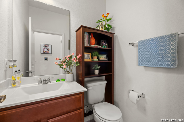 Listing photo id 31 for 7347 Bluebonnet Bay