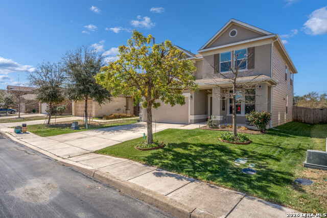 Listing photo id 3 for 7347 Bluebonnet Bay