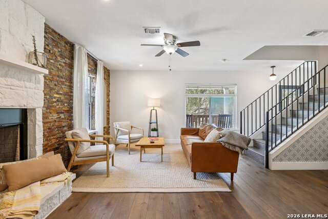 Image 13 of 51 For 275 Stallion Springs