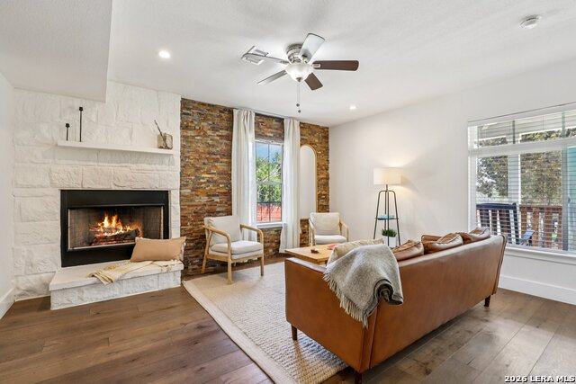 Image 9 of 51 For 275 Stallion Springs