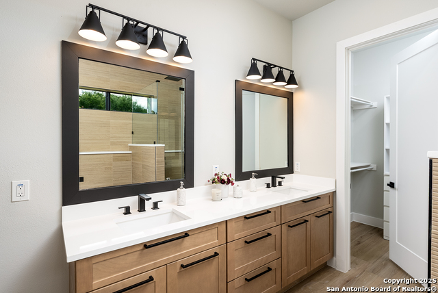 Image 20 of 45 For 26617 Timberline Dr