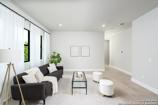 Image 22 of 45 For 26617 Timberline Dr