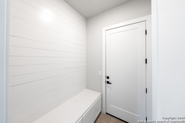 Image 36 of 45 For 26617 Timberline Dr