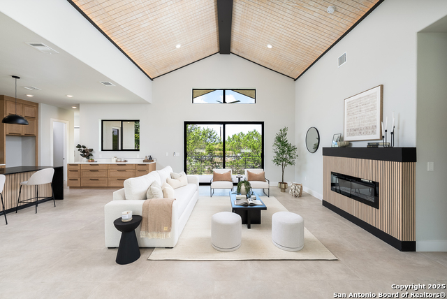 Image 5 of 45 For 26617 Timberline Dr