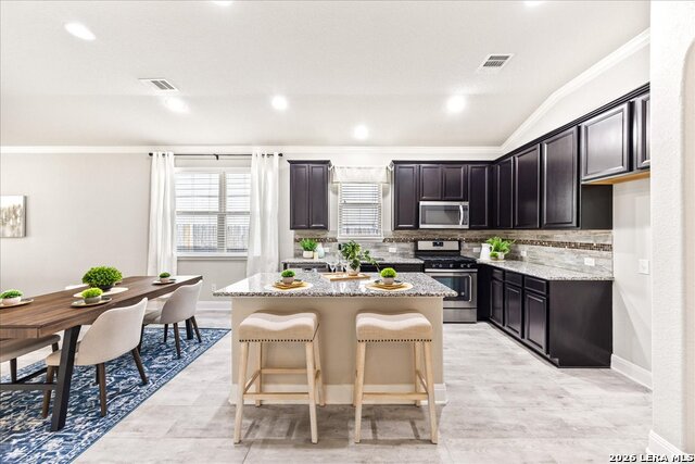 Image 11 of 33 For 12519 Wesley Crk