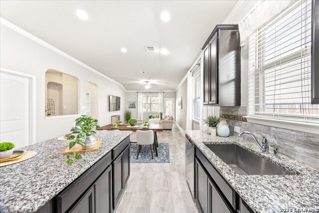 Image 13 of 33 For 12519 Wesley Crk