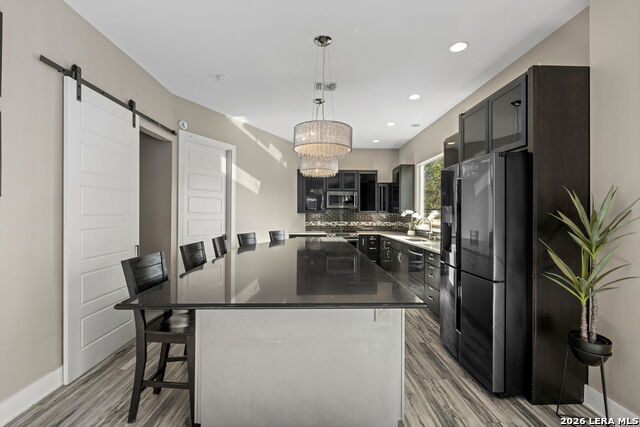 Image 10 of 47 For 327 Jackson  