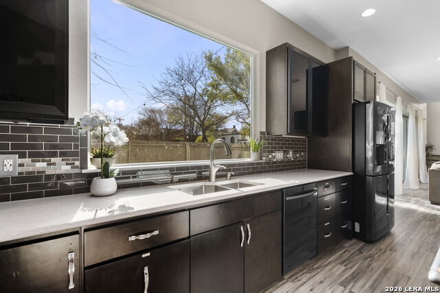 Image 13 of 47 For 327 Jackson  