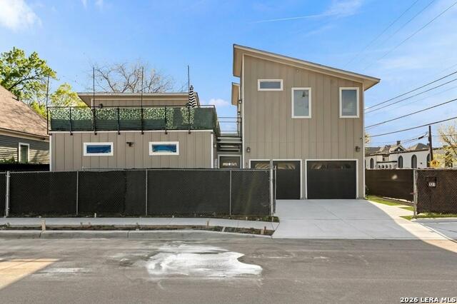 Image 2 of 47 For 327 Jackson  