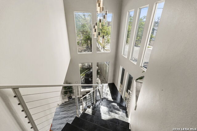 Image 28 of 47 For 327 Jackson  