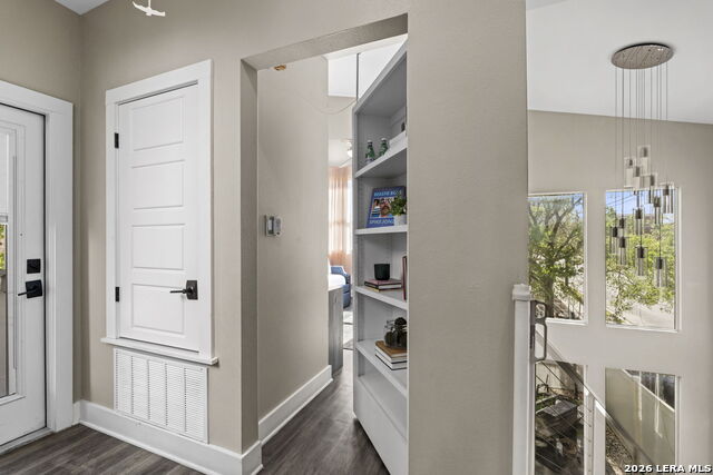 Image 29 of 47 For 327 Jackson  