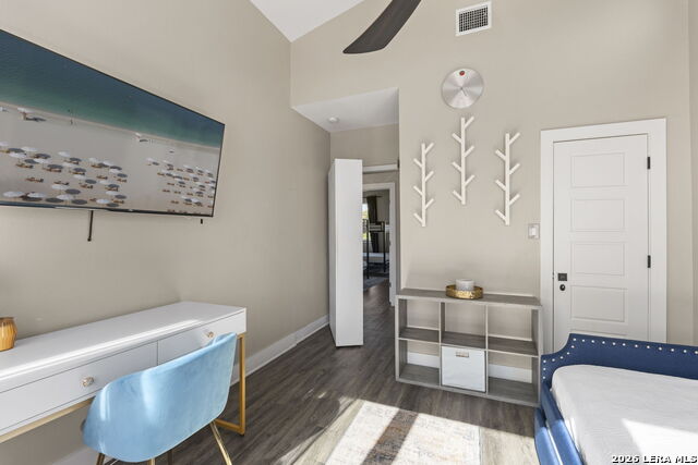 Image 33 of 47 For 327 Jackson  