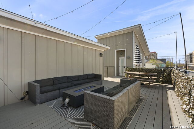 Image 37 of 47 For 327 Jackson  