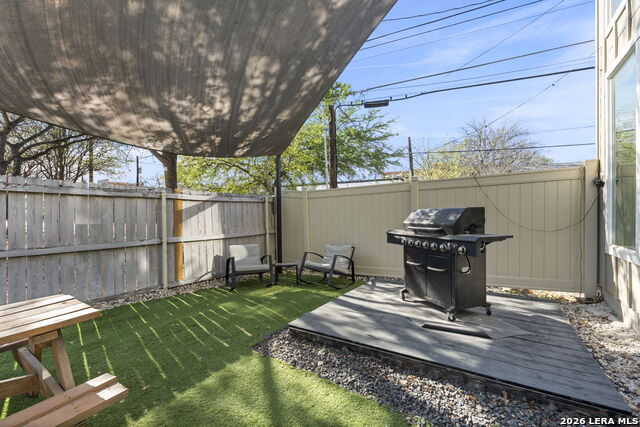 Image 43 of 47 For 327 Jackson  