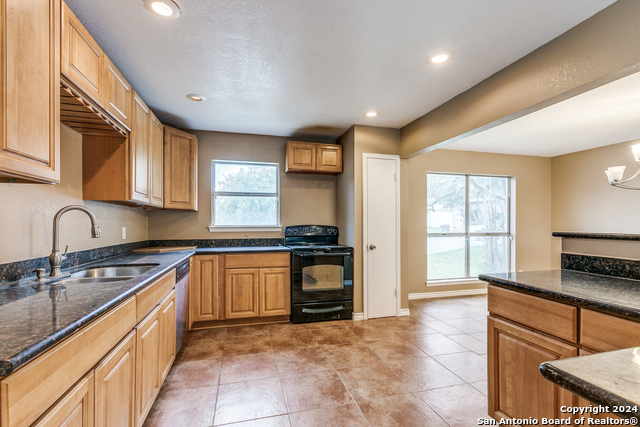 Image 12 of 25 For 8503 Ridge Stone St