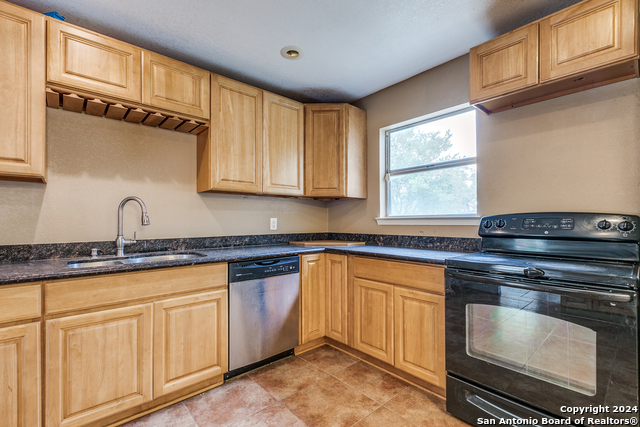 Image 14 of 25 For 8503 Ridge Stone St