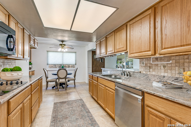 Image 15 of 25 For 17218 Happy Hollow