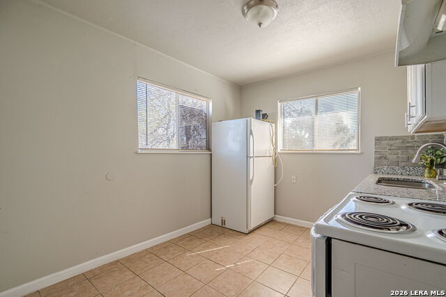 Image 6 of 12 For 2323 Arbor Place  1