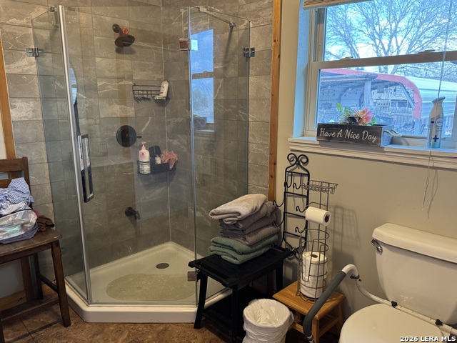 Image 13 of 22 For 406 Goliad  