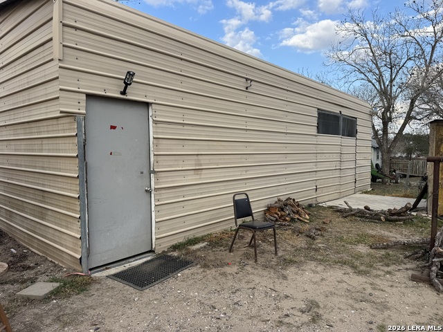 Image 19 of 22 For 406 Goliad  