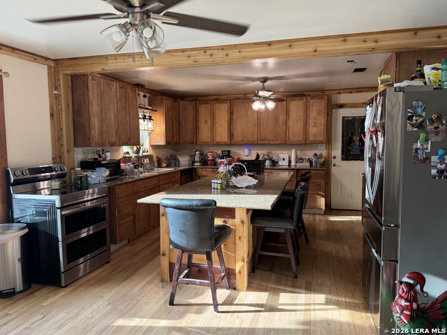 Image 5 of 22 For 406 Goliad  