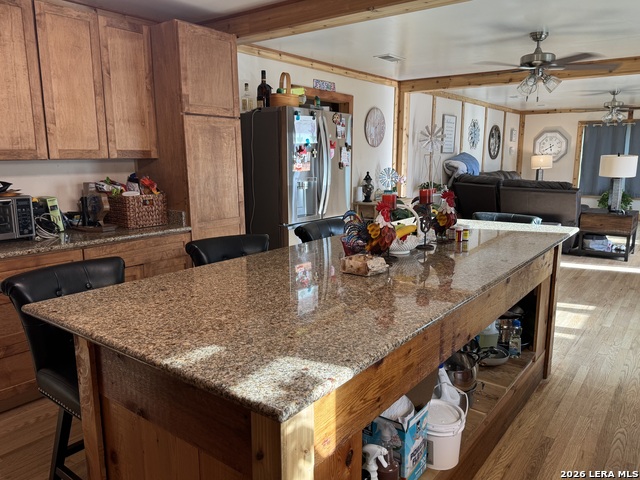 Image 7 of 22 For 406 Goliad  