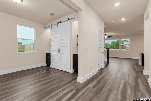 Image 3 of 18 For 7230 Walkers Loop