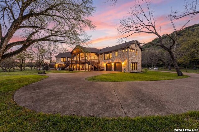 Listing photo id 1 for 130 Water Park