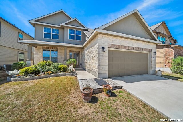 Image 2 of 30 For 924 Highland Vista