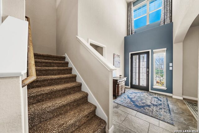 Image 4 of 30 For 924 Highland Vista