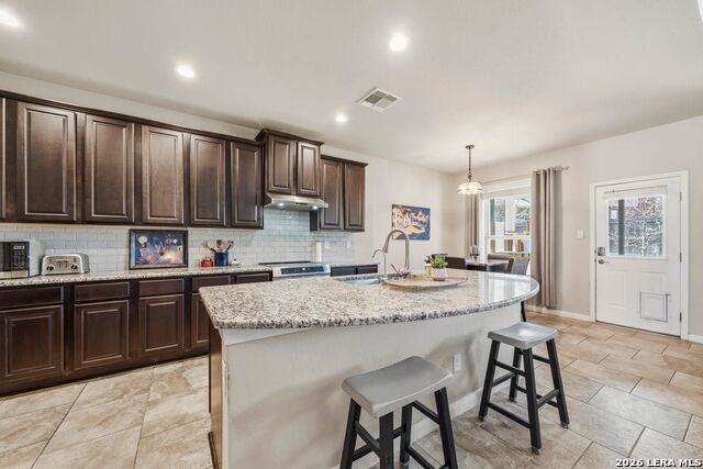 Image 7 of 30 For 924 Highland Vista