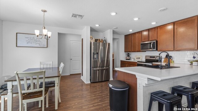 Image 6 of 18 For 635 Anthem  