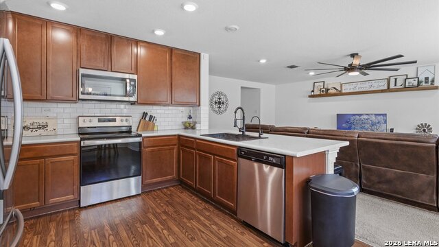 Image 7 of 18 For 635 Anthem  