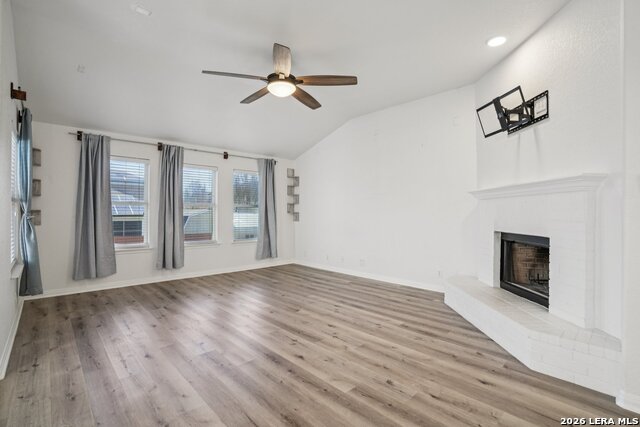 Image 11 of 42 For 450 Turnberry