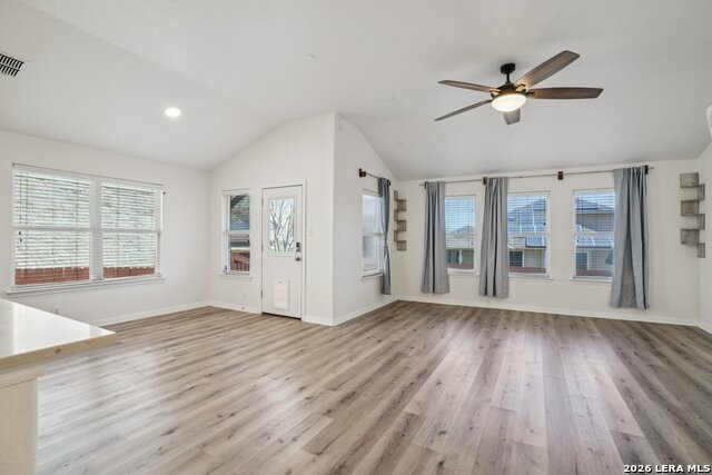 Image 14 of 42 For 450 Turnberry