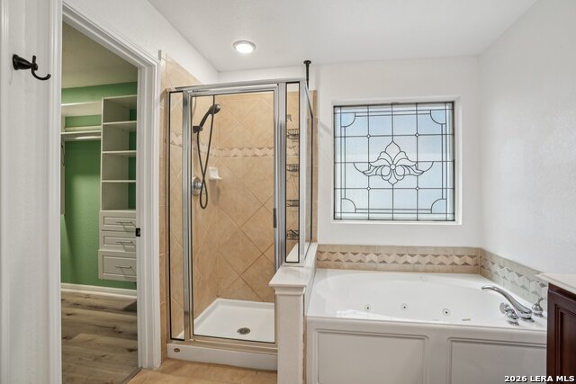 Image 25 of 42 For 450 Turnberry