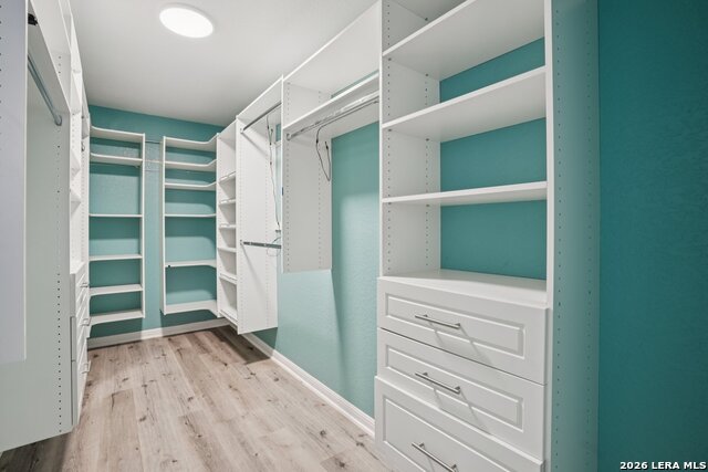 Image 26 of 42 For 450 Turnberry