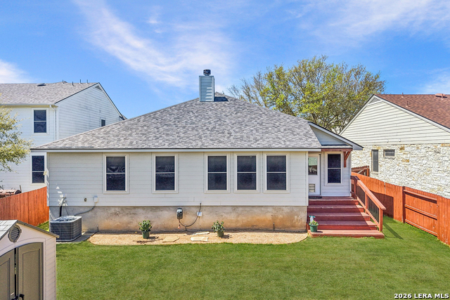 Image 34 of 42 For 450 Turnberry