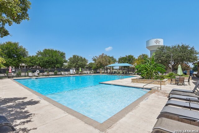 Image 38 of 42 For 450 Turnberry