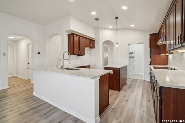 Image 8 of 42 For 450 Turnberry