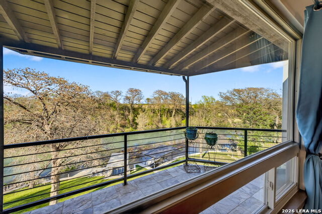 Image 35 of 77 For 134 Bandit Beach