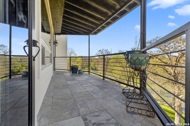 Image 36 of 77 For 134 Bandit Beach