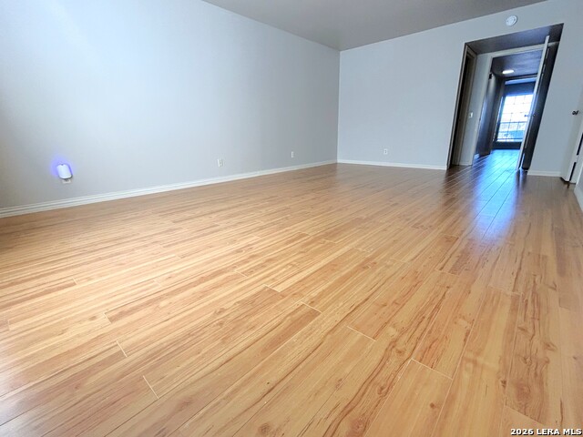 Image 21 of 47 For 7500 Callaghan  350