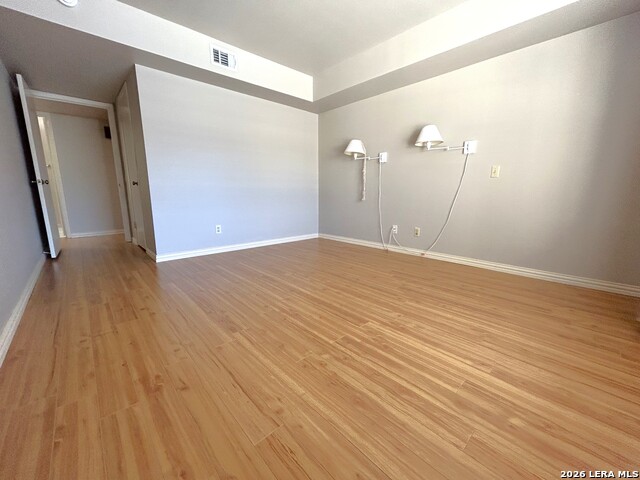 Image 35 of 47 For 7500 Callaghan  350