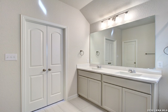 Image 20 of 21 For 2827 Sacaton Drive