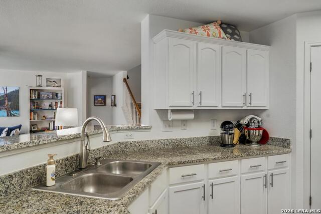 Image 12 of 34 For 8658 Gavel  