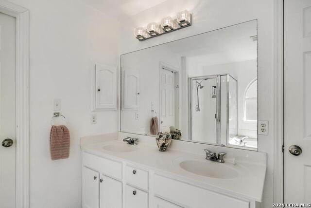 Image 18 of 34 For 8658 Gavel  