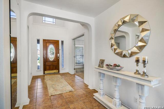 Image 4 of 34 For 8658 Gavel  