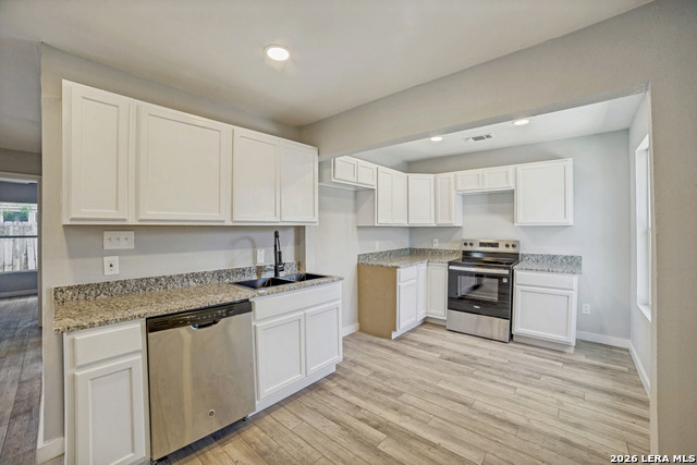 Image 10 of 28 For 3646 Poplar St. W