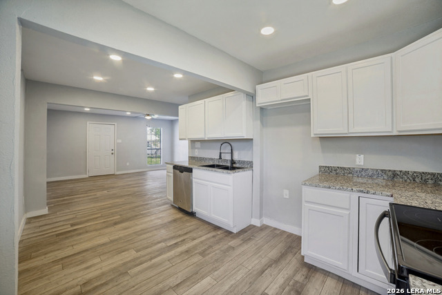 Image 12 of 28 For 3646 Poplar St. W